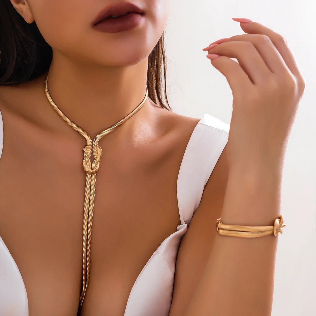 Laura | Luxury 2-Piece Snake Necklace & Bracelet Set