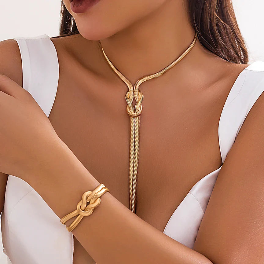 Laura | Luxury 2-Piece Snake Necklace & Bracelet Set